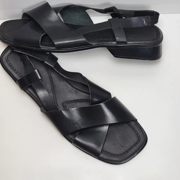 Sleek Black Women's Sandals - Picture 2 of 5